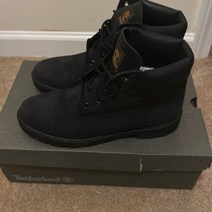 Black Timberland Boots. Size 6.5 big kids. Condition 7/10.